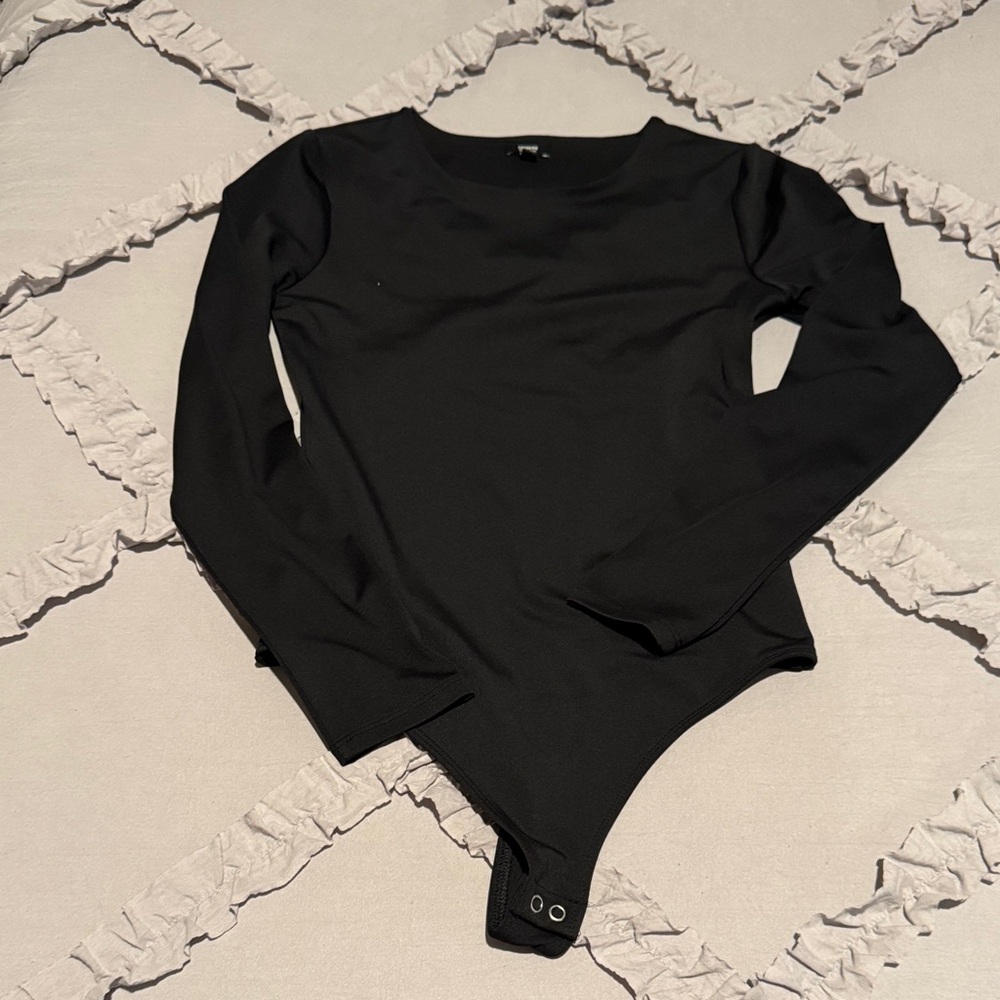 Express Body Contour Elegant Black Long Sleeve Bodysuit